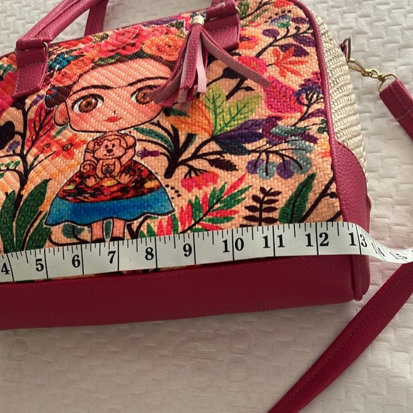 Frida Kahlo hand and Crossbody purse - Picture 10 of 11